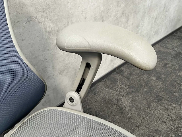 Herman miller mirra - bureaustoel - afbeelding 14 van  15