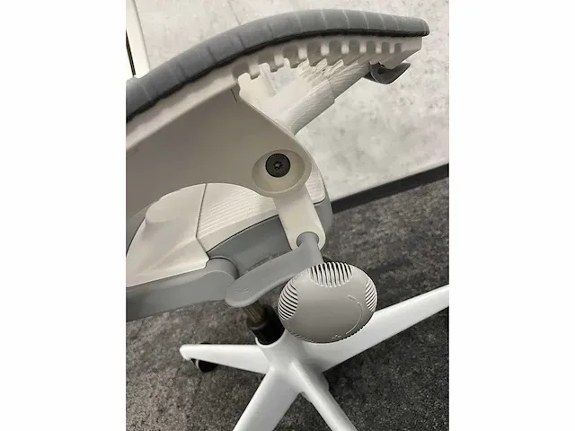 Herman miller mirra 2 butterfly - bureaustoel - afbeelding 12 van  18