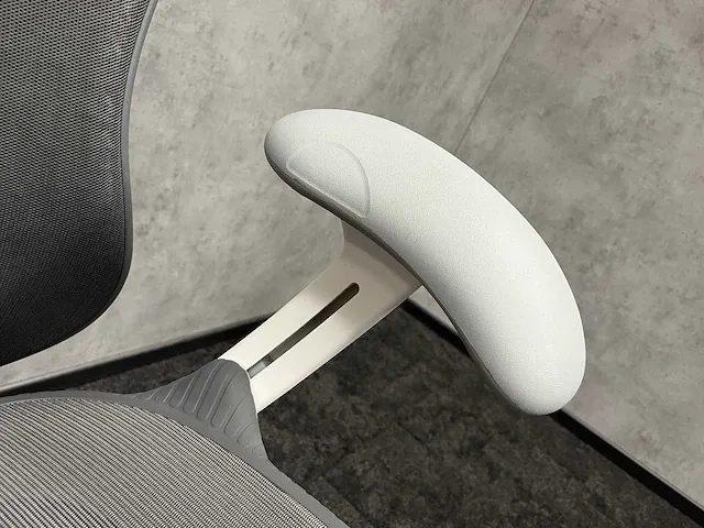 Herman miller mirra 2 butterfly - bureaustoel - afbeelding 16 van  18