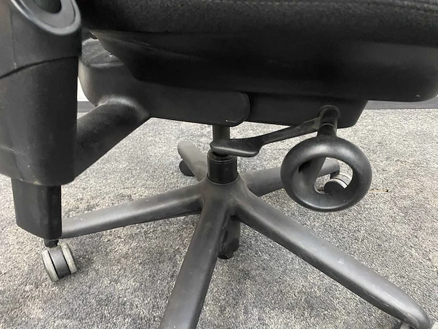 Herman miller sayl - ergonomische bureaustoel zwart - afbeelding 8 van  9