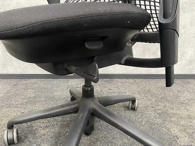 Herman miller sayl - ergonomische bureaustoel zwart - afbeelding 9 van  9