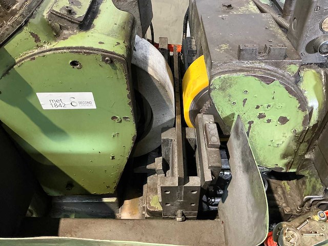 Herminghausen - centreless grinding machine - 1986 - afbeelding 8 van  12