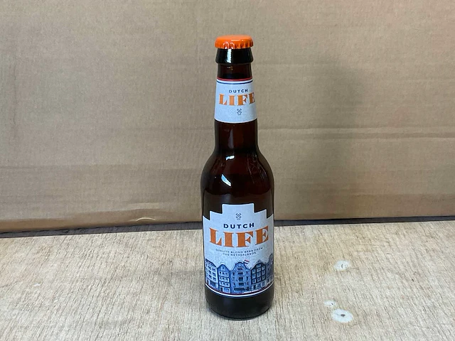 Hert bier dutch life 33 cl 6.5% fles bier (384x) - afbeelding 1 van  4