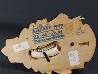 Hertengewei op houten schild - afbeelding 5 van  5