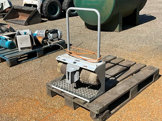 Hess 6075 schoenpoetsmachine - afbeelding 1 van  7