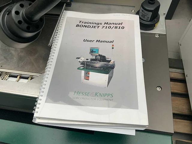 Hesse & knipps bondjet 810 wedge bonder - afbeelding 8 van  8