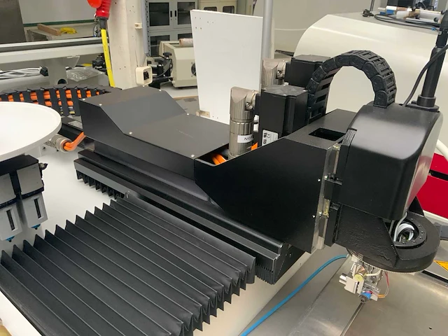 Hesse & knipps bondjet 810 wedge bonder - afbeelding 10 van  11