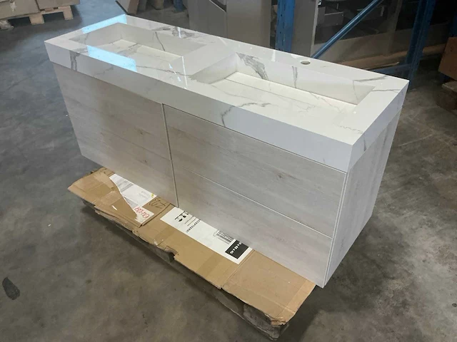 Hetich badmeubel 140 cm - afbeelding 1 van  5