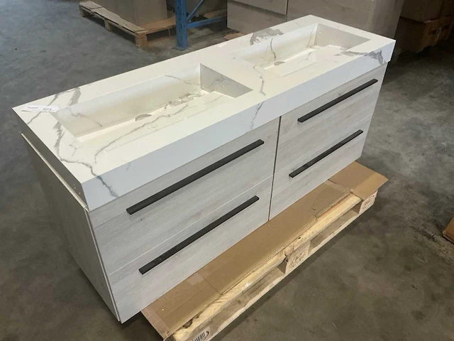 Hetich badmeubel 140 cm - afbeelding 1 van  6