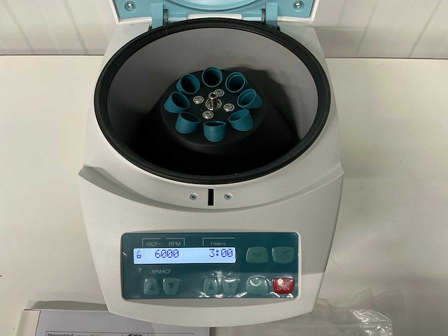 Hettich - eba 200 - centrifuge - afbeelding 3 van  7