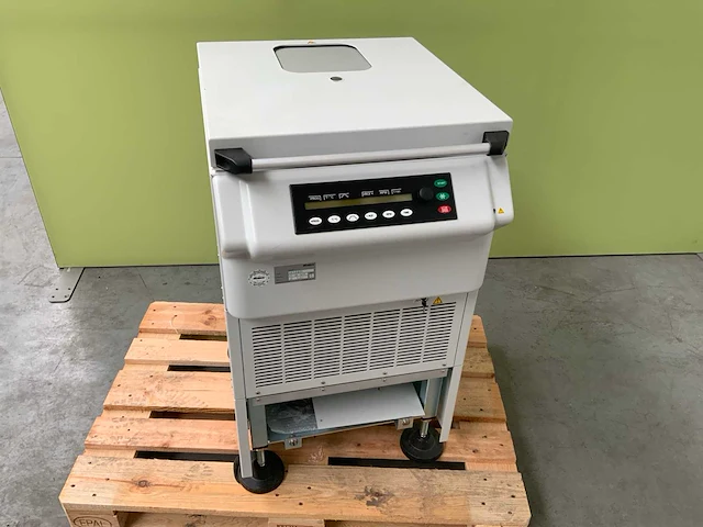 Hettich 460 robotcentrifuge - afbeelding 2 van  8