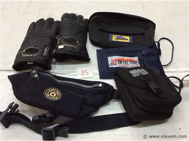 Heuptassen + handschoenen - afbeelding 1 van  2