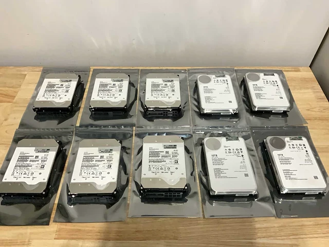 Hewlett packard hdd 3,5” 10tb sas (10x) - afbeelding 1 van  4