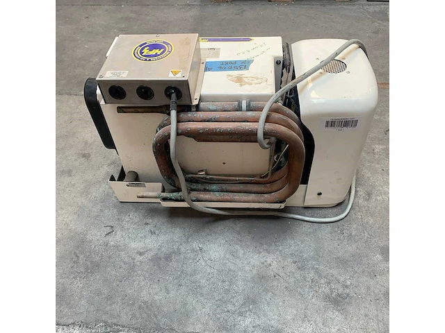 Hfl cmc70kcze 24000 btu stand alone aircon unit - afbeelding 1 van  3