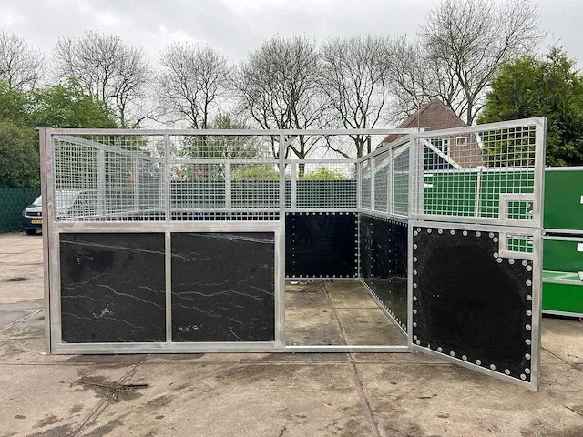 Hh - paardenbox - dierenverblijf - afbeelding 4 van  11