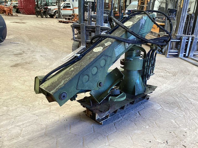 Hiab 8006-1 laadkraan - afbeelding 1 van  8