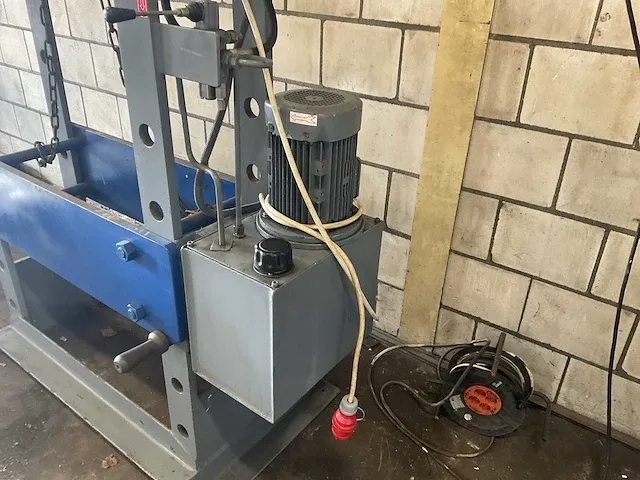 Hidroliksan werkplaatspers - afbeelding 4 van  9