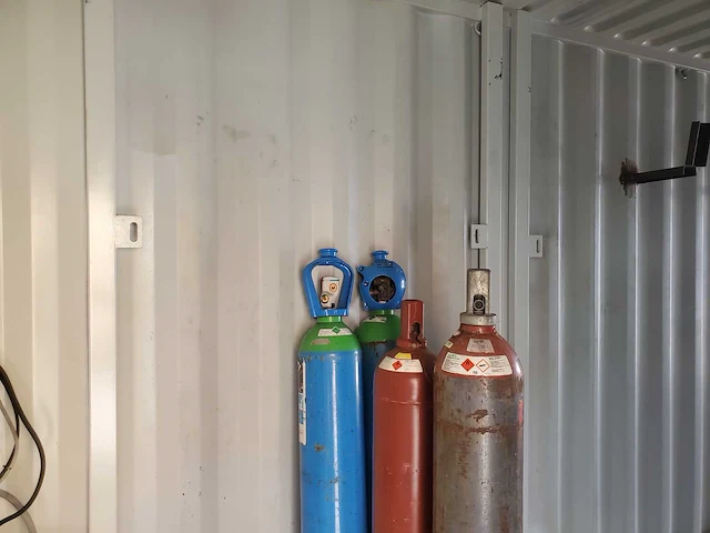 High cube - 40ft werkplaatscontainer met dubbele deuren en afgesloten ruimte - afbeelding 16 van  29