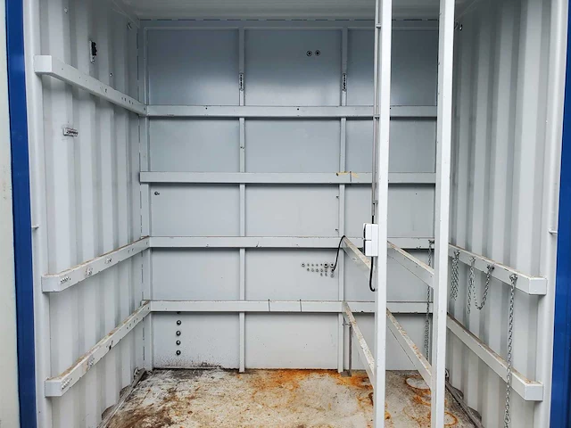 High cube - 40ft werkplaatscontainer met dubbele deuren en afgesloten ruimte - afbeelding 18 van  29