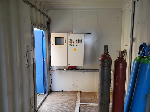 High cube - 40ft werkplaatscontainer met dubbele deuren en afgesloten ruimte - afbeelding 19 van  29