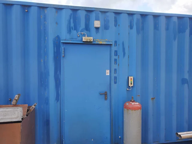 High cube - 40ft werkplaatscontainer met dubbele deuren en afgesloten ruimte - afbeelding 26 van  29