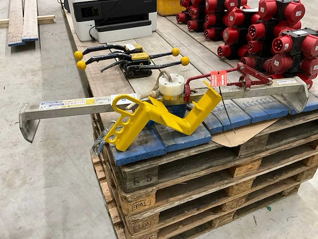 Hijs gereedschap - afbeelding 1 van  4