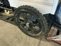 Hiking concrete laser screed - afbeelding 15 van  18
