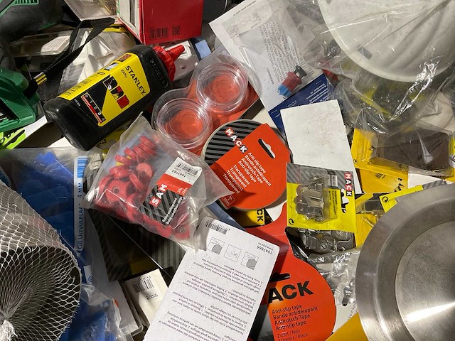 Hikoki, stanley, mack, gavo, scala mixpallet bouwmaterialen - afbeelding 6 van  6