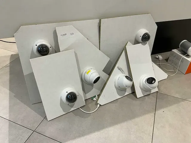 Hikvision beveiligingscameras + nvr - afbeelding 1 van  9