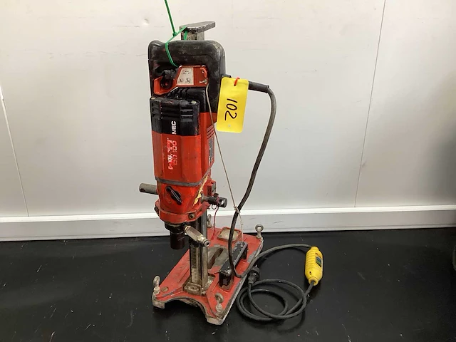 Hilti dd 100 boormachine met statief - afbeelding 1 van  6