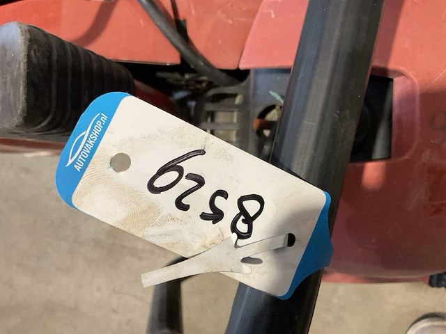 Hilti dsh 900 bandenzaag + drukvat - afbeelding 4 van  4