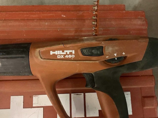 Hilti dx460 volautomatische plunjerschiethamer - afbeelding 6 van  7