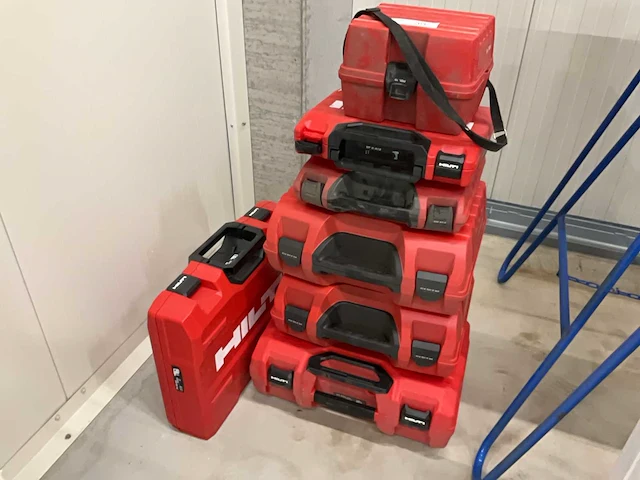 Hilti gereedschapskoffer (7x) - afbeelding 1 van  5