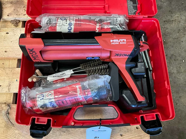 Hilti hdm 500 handmatige mortelspuit - afbeelding 1 van  3