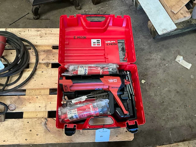 Hilti hdm 500 handmatige mortelspuit - afbeelding 2 van  3