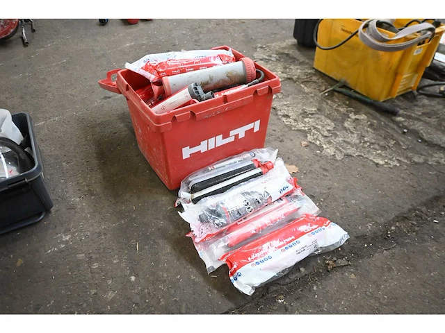 Hilti hit hy 200a v3 o.a. chemische ankers (17x) - afbeelding 1 van  3