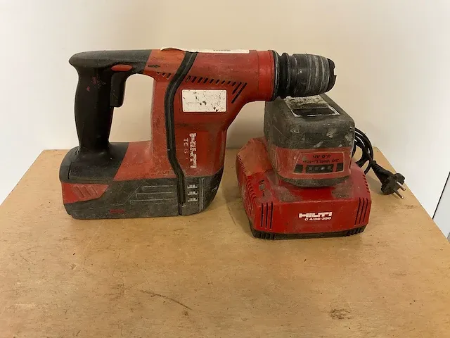 Hilti te 6 boormachine + accu + oplader - afbeelding 1 van  4
