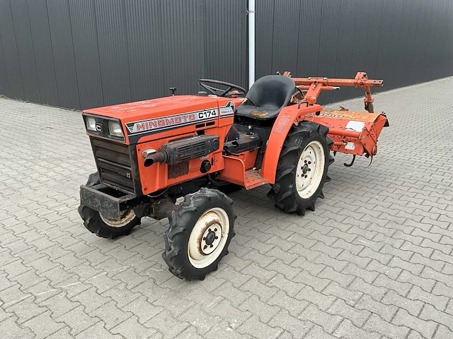 Hinomoto c174 vierwielaangedreven landbouwtractor - afbeelding 1 van  17