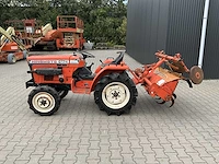 Hinomoto c174 vierwielaangedreven landbouwtractor - afbeelding 12 van  17