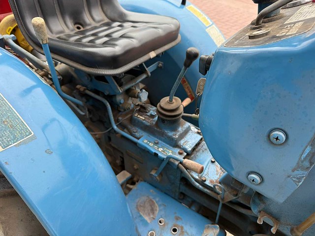 Hinomoto e-14 minitractor met grondfrees - afbeelding 2 van  21