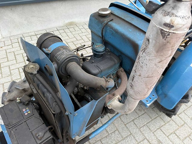 Hinomoto e-14 minitractor met grondfrees - afbeelding 4 van  21