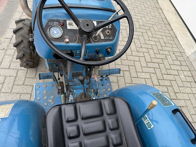Hinomoto e-14 minitractor met grondfrees - afbeelding 19 van  21