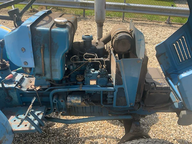 Hinomoto e150d minitractor - afbeelding 18 van  28