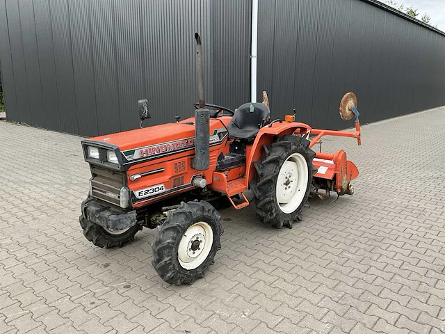 Hinomoto e2304 vierwielaangedreven landbouwtractor - afbeelding 19 van  28