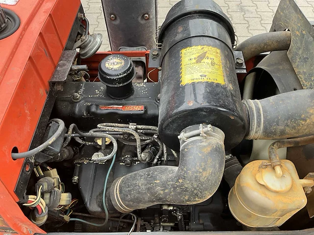 Hinomoto e2304 vierwielaangedreven landbouwtractor - afbeelding 10 van  28
