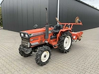 Hinomoto e2304 vierwielaangedreven landbouwtractor - afbeelding 1 van  28