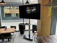 Hisens - 75a79kq - televisie op mobiele standaard - afbeelding 1 van  4