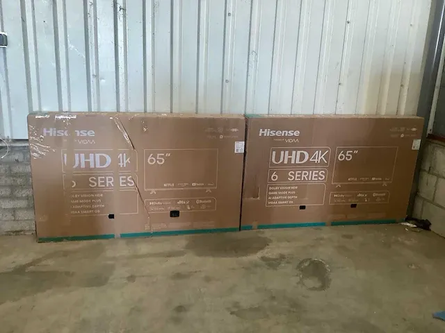 Hisense - 65 inch - televisie (2x) - afbeelding 1 van  8