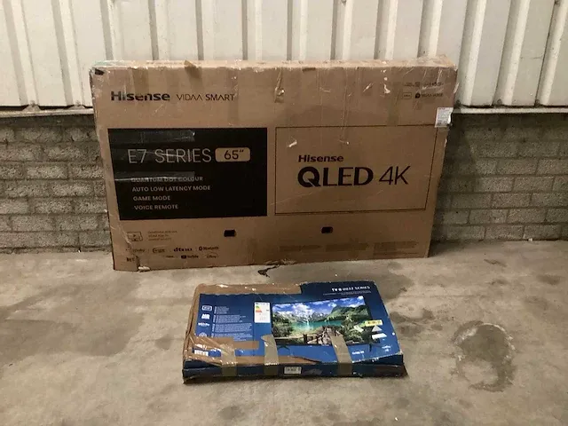 Hisense - 65inch qled - televisie - afbeelding 1 van  7