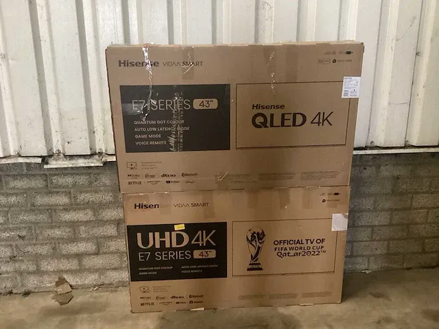 Hisense - qled - televisie (2x) - afbeelding 1 van  7